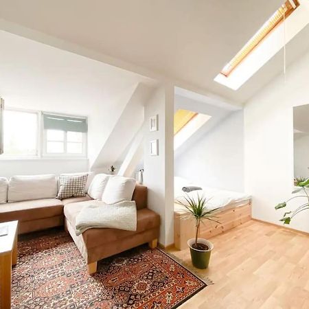 Schoene Ferienwohnung Mit Blick Ueber Stadtwald Leipzig Bagian luar foto